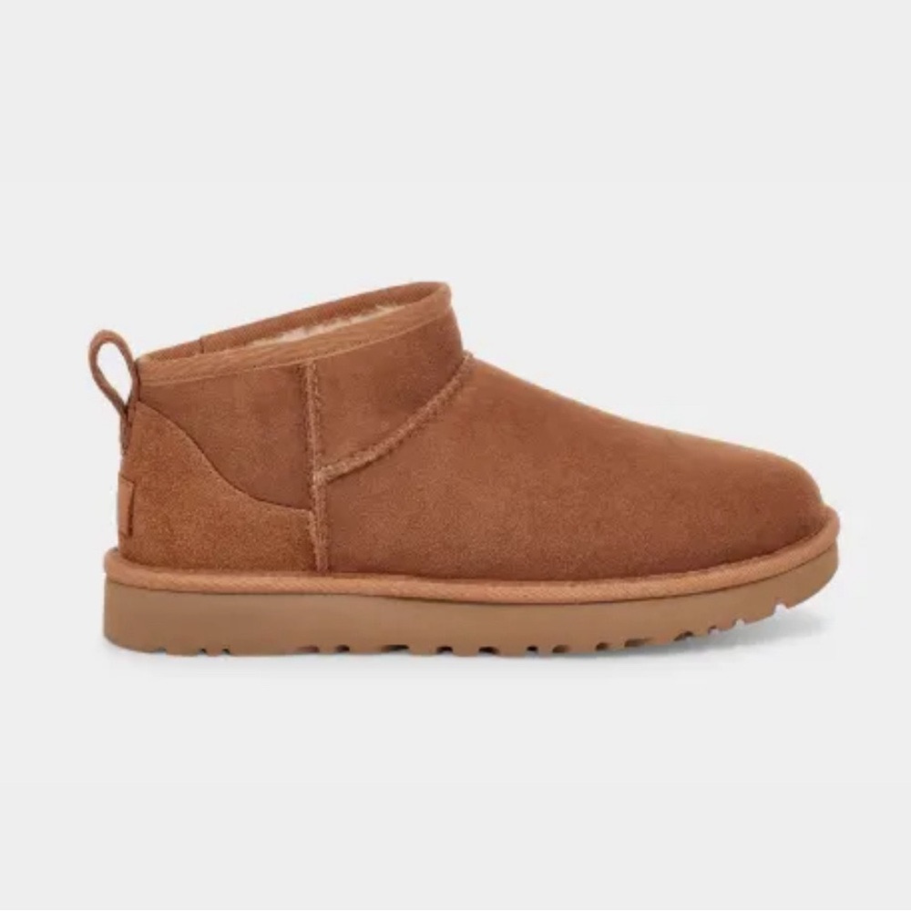 NWT UGG Classic Ultra Mini Boots Chesnut Size 7